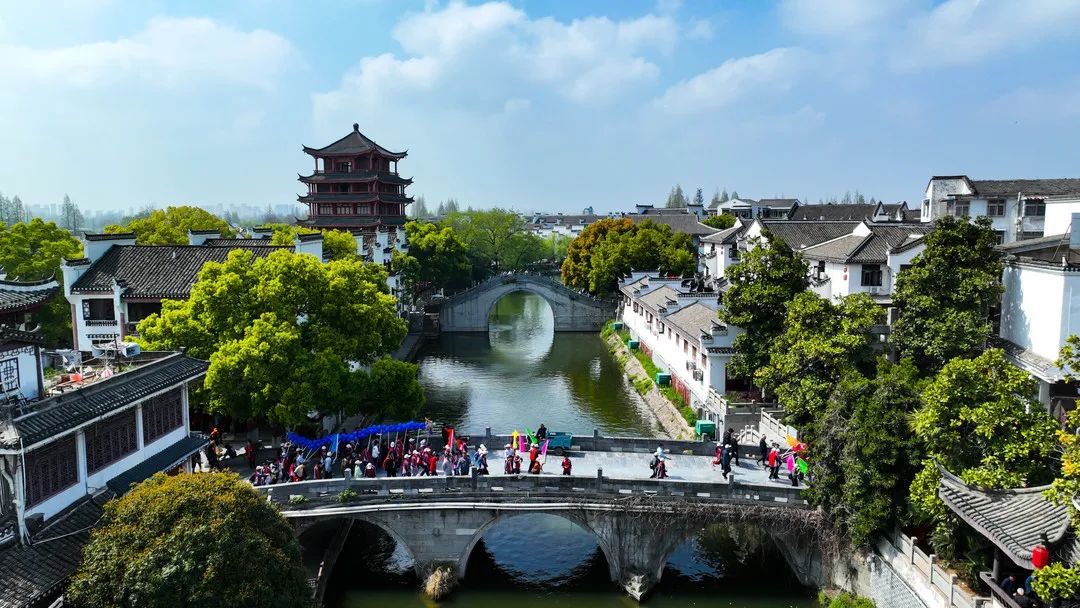 相約安徽·向春而行 | 春游踏青研學(xué)季，三河古鎮(zhèn)迎來研學(xué)團(tuán)隊數(shù)千人！