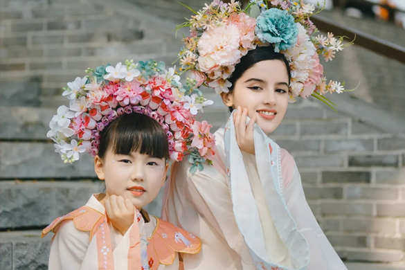 肥西紫蓬山“花朝仙子”踏青登山節(jié)成國際文化焦點(diǎn)